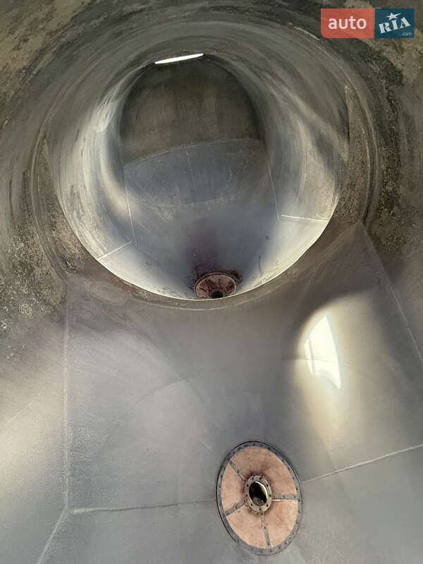 Цистерна полуприцеп Feldbinder EUT 1989 в Львове