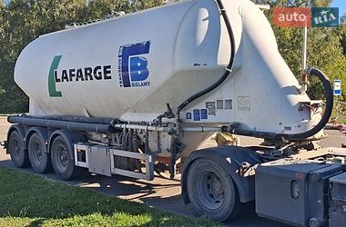 Цементовоз Feldbinder EUT 1995 в Бородянке