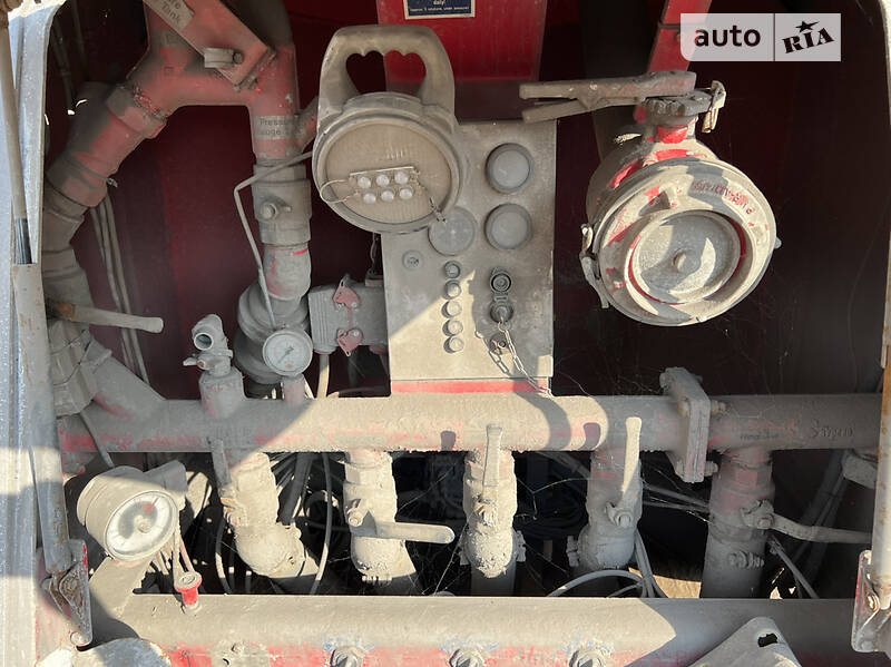 Цистерна напівпричіп Feldbinder FFB 2001 в Дніпрі