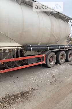 Цистерна полуприцеп Feldbinder FFB 1993 в Кривом Роге