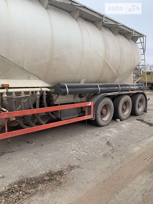 Цистерна полуприцеп Feldbinder FFB 1993 в Кривом Роге