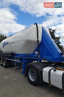 Цементовоз Feldbinder FFB 2002 в Вышгороде