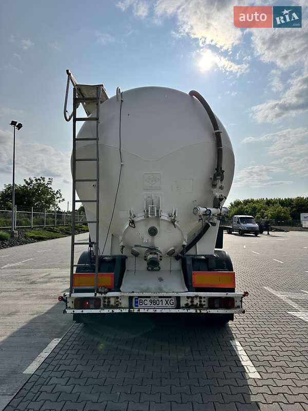 Цистерна полуприцеп Feldbinder KIP 1997 в Луцке