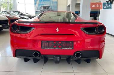 Купе Ferrari 488 GTB 2016 в 