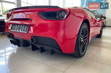 Купе Ferrari 488 GTB 2016 в 