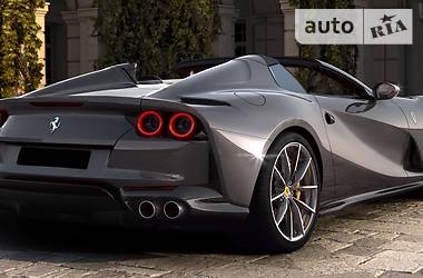 Кабриолет Ferrari 812 Superfast 2019 в 