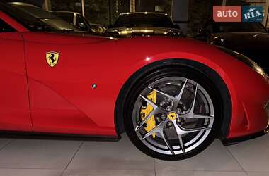 Купе Ferrari 812 Superfast 2020 в 
