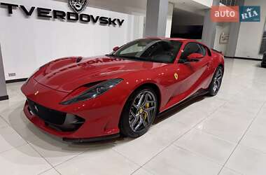 Купе Ferrari 812 Superfast 2020 в 