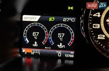 Купе Ferrari 812 Superfast 2020 в 