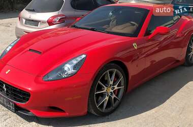 Кабріолет Ferrari California 2010 в 