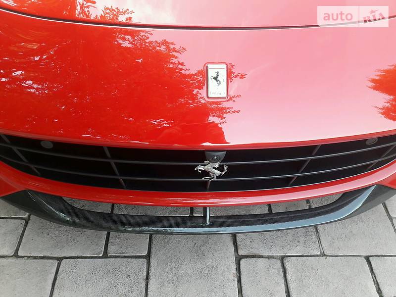 Купе Ferrari F12 2013 в Києві