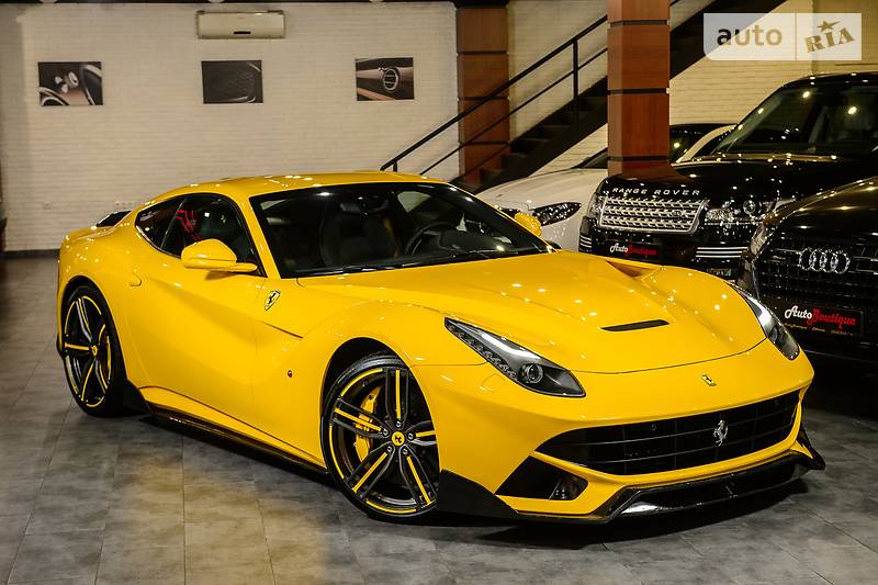 Купе Ferrari F12 2013 в 