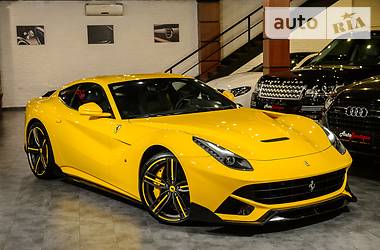 Купе Ferrari F12 2013 в 