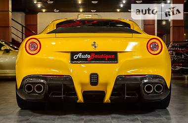 Купе Ferrari F12 2013 в 