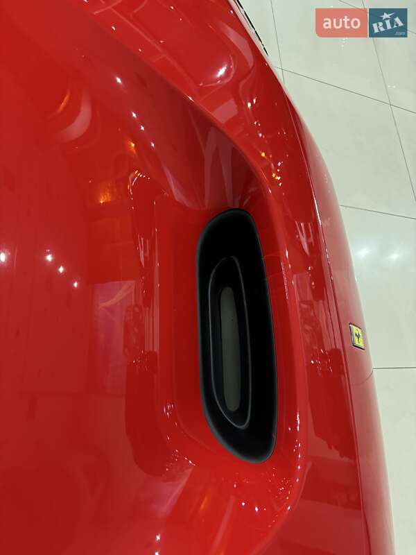 Позашляховик / Кросовер Ferrari F8 2021 в Одесі