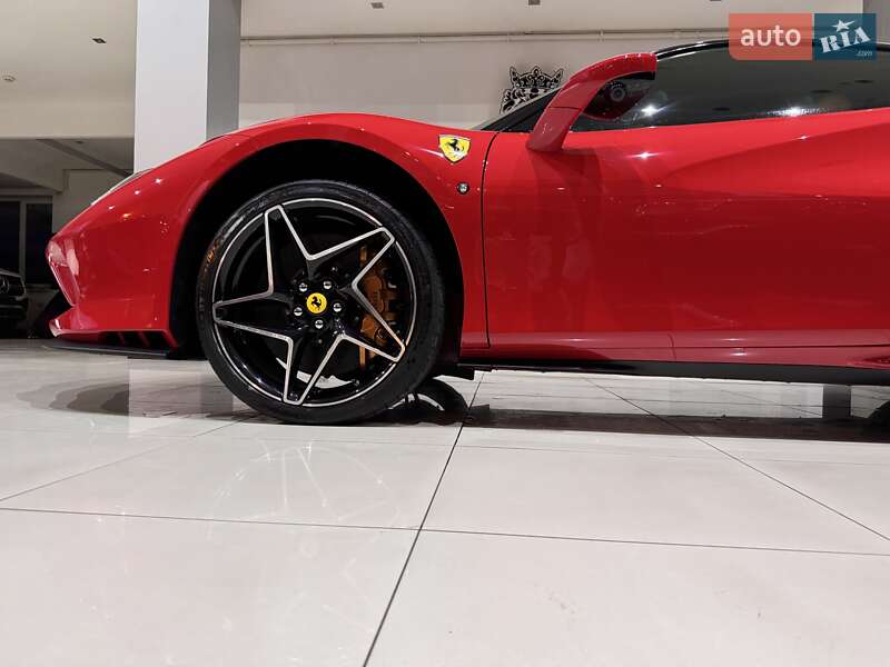 Позашляховик / Кросовер Ferrari F8 2021 в Одесі