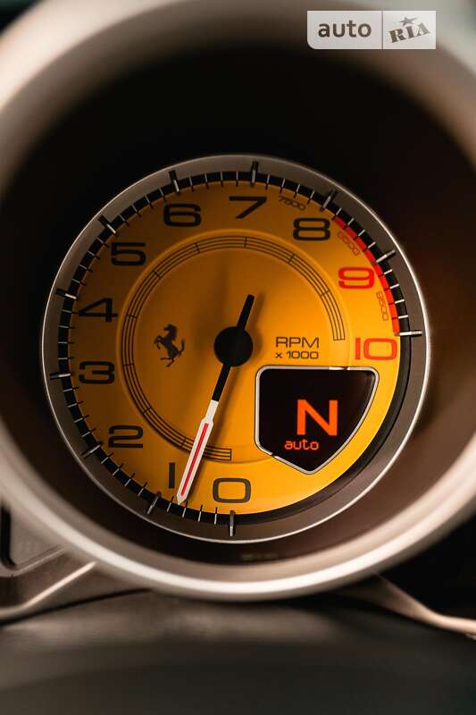 Хэтчбек Ferrari FF 2013 в Львове