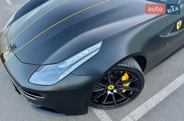 Купе Ferrari FF 2013 в Киеве
