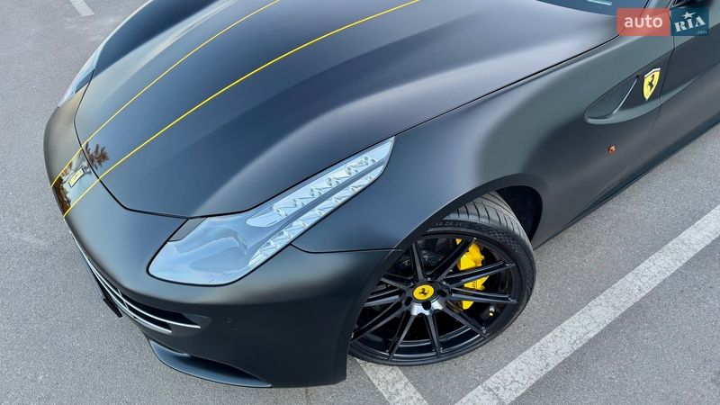 Купе Ferrari FF 2013 в Киеве