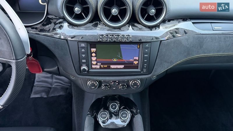 Купе Ferrari FF 2013 в Киеве