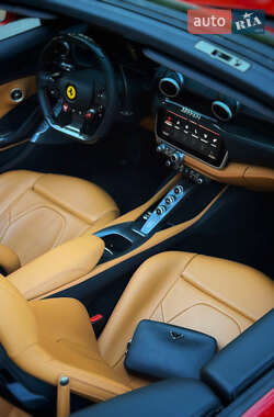 Кабриолет Ferrari Portofino 2018 в 