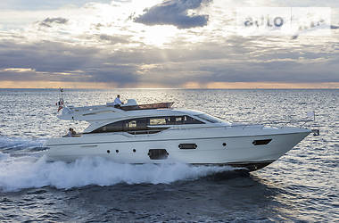 Моторная яхта Ferretti 690 2013 в Киеве