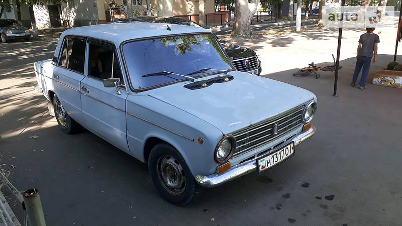 Седан Fiat 124 1974 в Измаиле