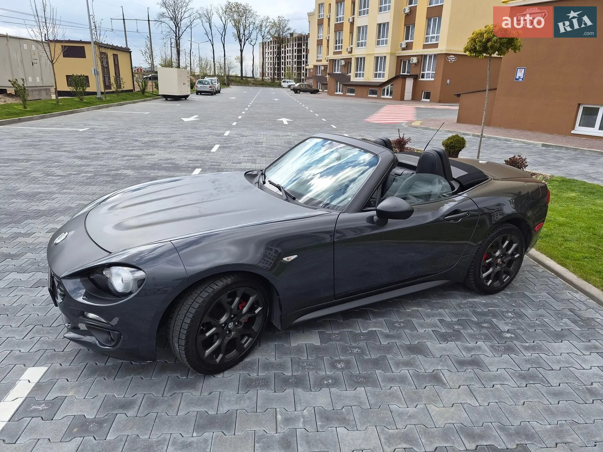 2016 Fiat 124 Spider - мініатюра 11