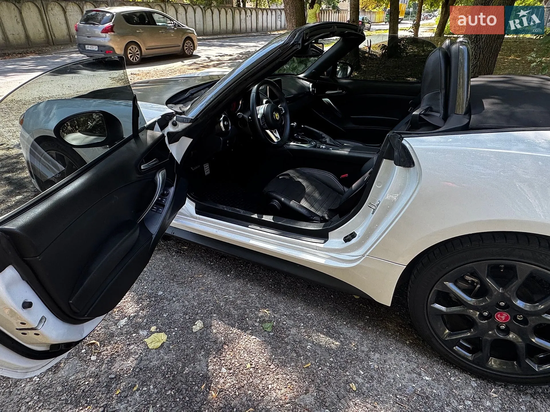 2017 Fiat 124 Spider - мініатюра 35