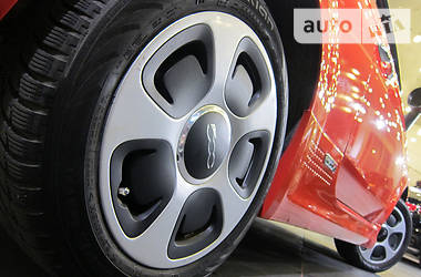 Хэтчбек Fiat 500 2013 в 