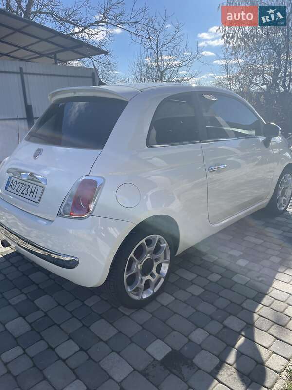 Хэтчбек Fiat 500 2010 в Берегово