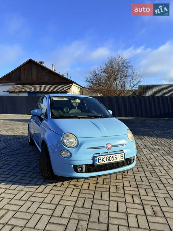 Хэтчбек Fiat 500 2010 в 