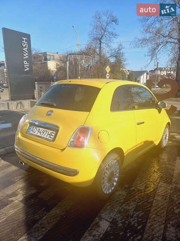 Хетчбек Fiat 500 2012 в 