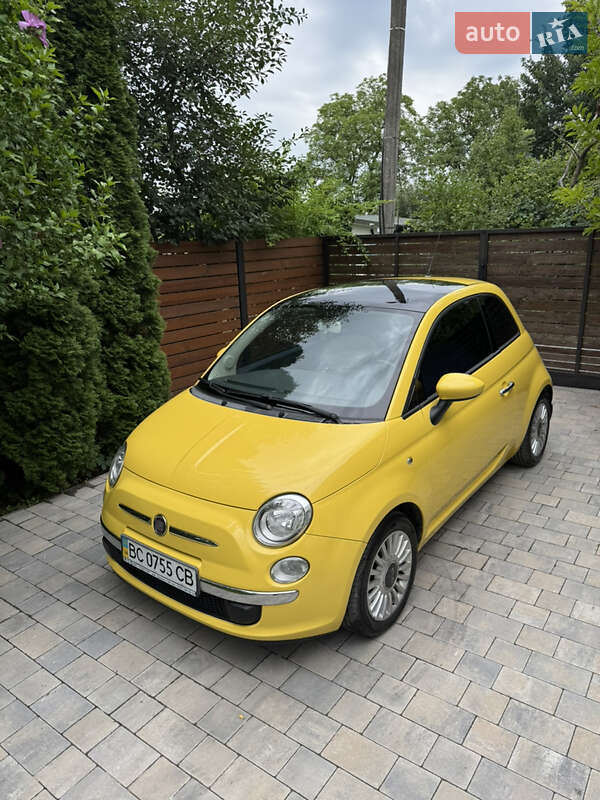 Хэтчбек Fiat 500 2009 в Львове