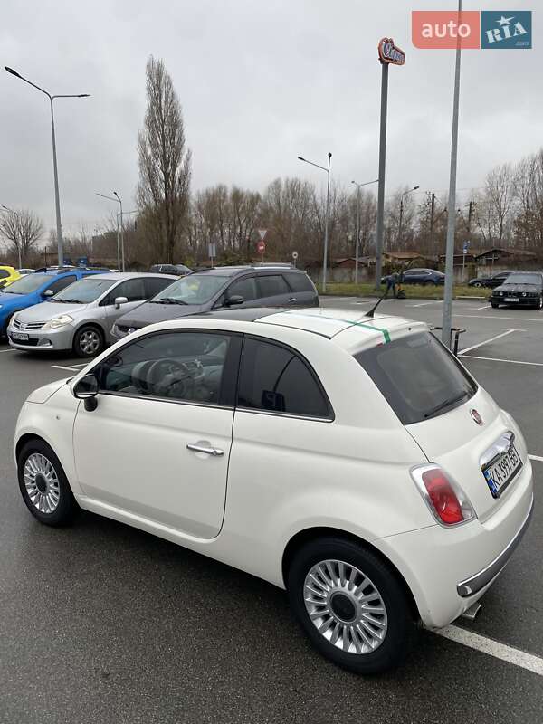Хэтчбек Fiat 500 2011 в Киеве
