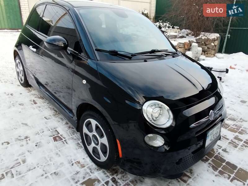 Хэтчбек Fiat 500 2014 в Запорожье