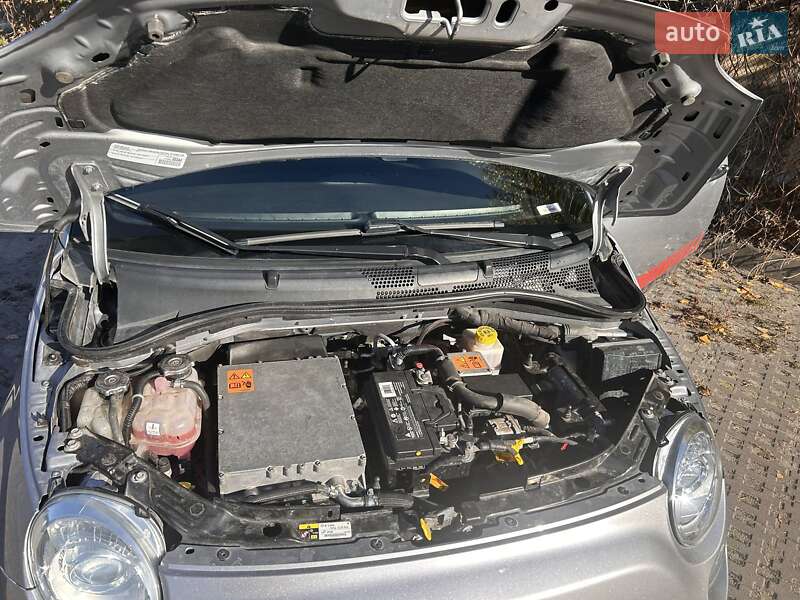 Хэтчбек Fiat 500e 2016 в Киеве фото 2 Хэтчбек Fiat 500e 2016 в Киеве