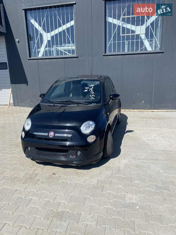 Хэтчбек Fiat 500e 2013 в 