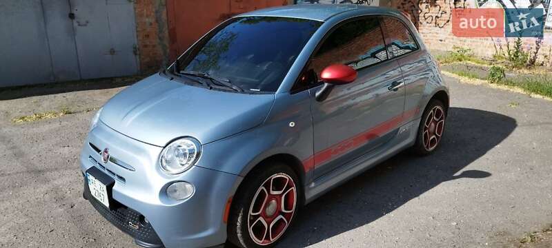 Хетчбек Fiat 500e 2015 в Дніпрі