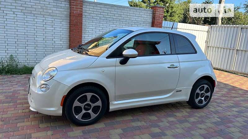 Хэтчбек Fiat 500e 2013 в Киеве