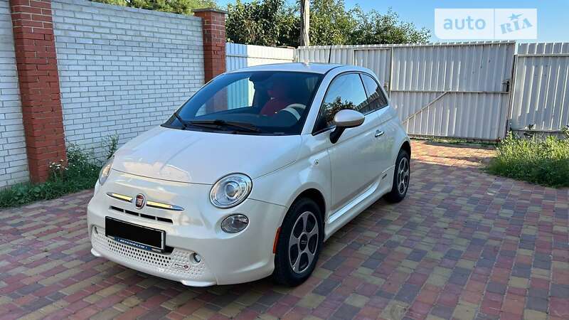Хэтчбек Fiat 500e 2013 в Киеве