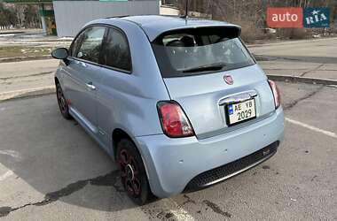 Хэтчбек Fiat 500e 2014 в 