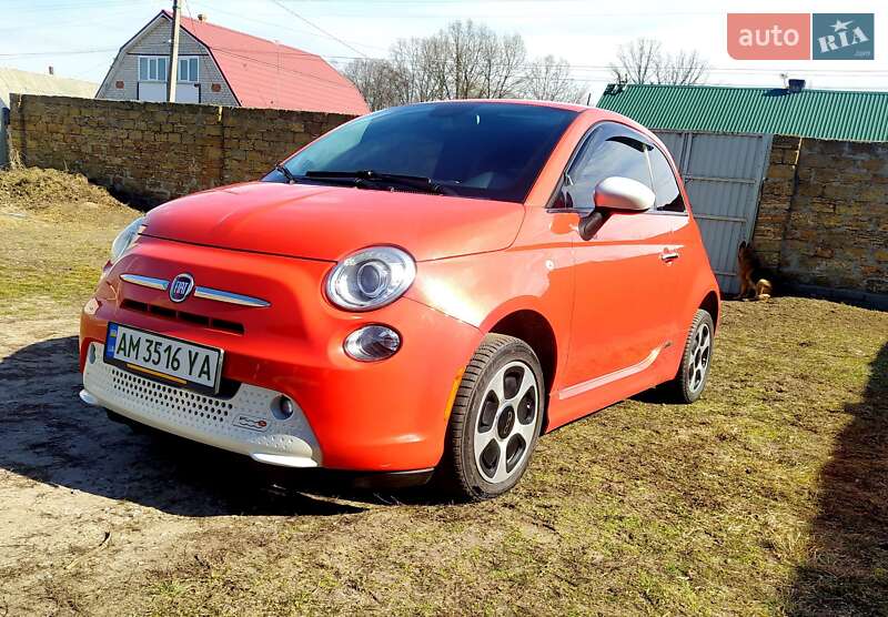 Хетчбек Fiat 500e 2014 в Житомирі