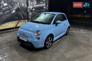 Хэтчбек Fiat 500e 2016 в 