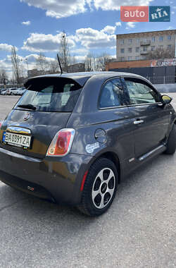 Хэтчбек Fiat 500e 2015 в 