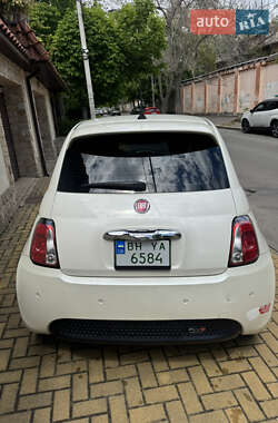 Хетчбек Fiat 500e 2015 в 