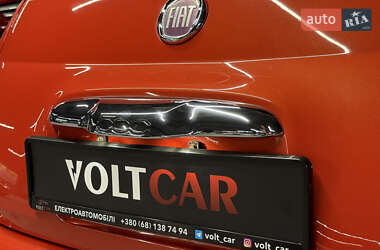 Хэтчбек Fiat 500e 2014 в 