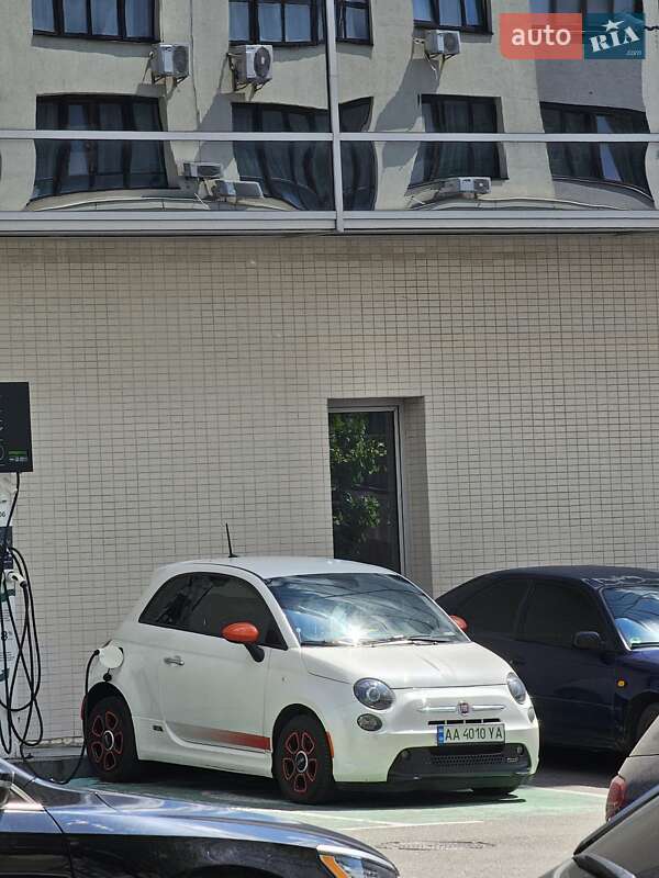 Хэтчбек Fiat 500e 2015 в Киеве