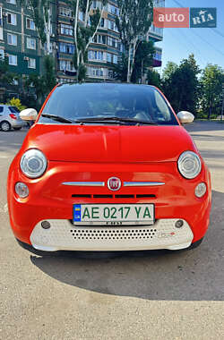 Хэтчбек Fiat 500e 2015 в 
