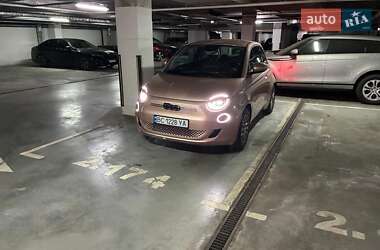 Хетчбек Fiat 500e 2021 в 